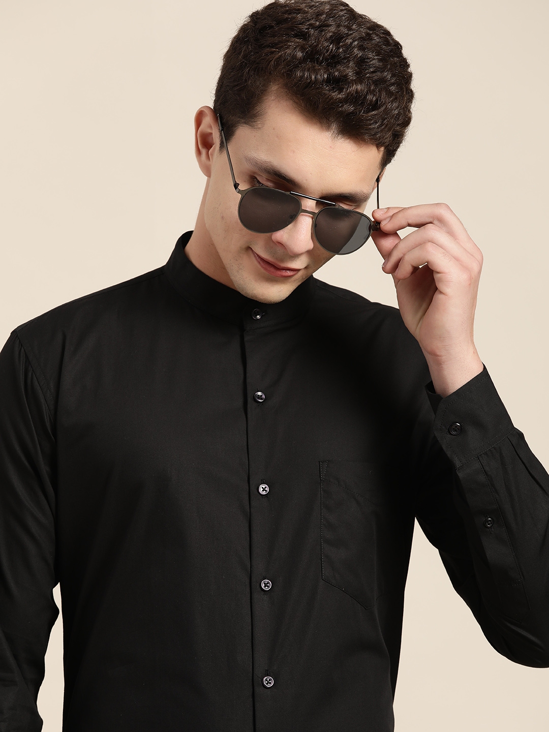 Hancock Men Solid Slim Fit Formal Shirt
