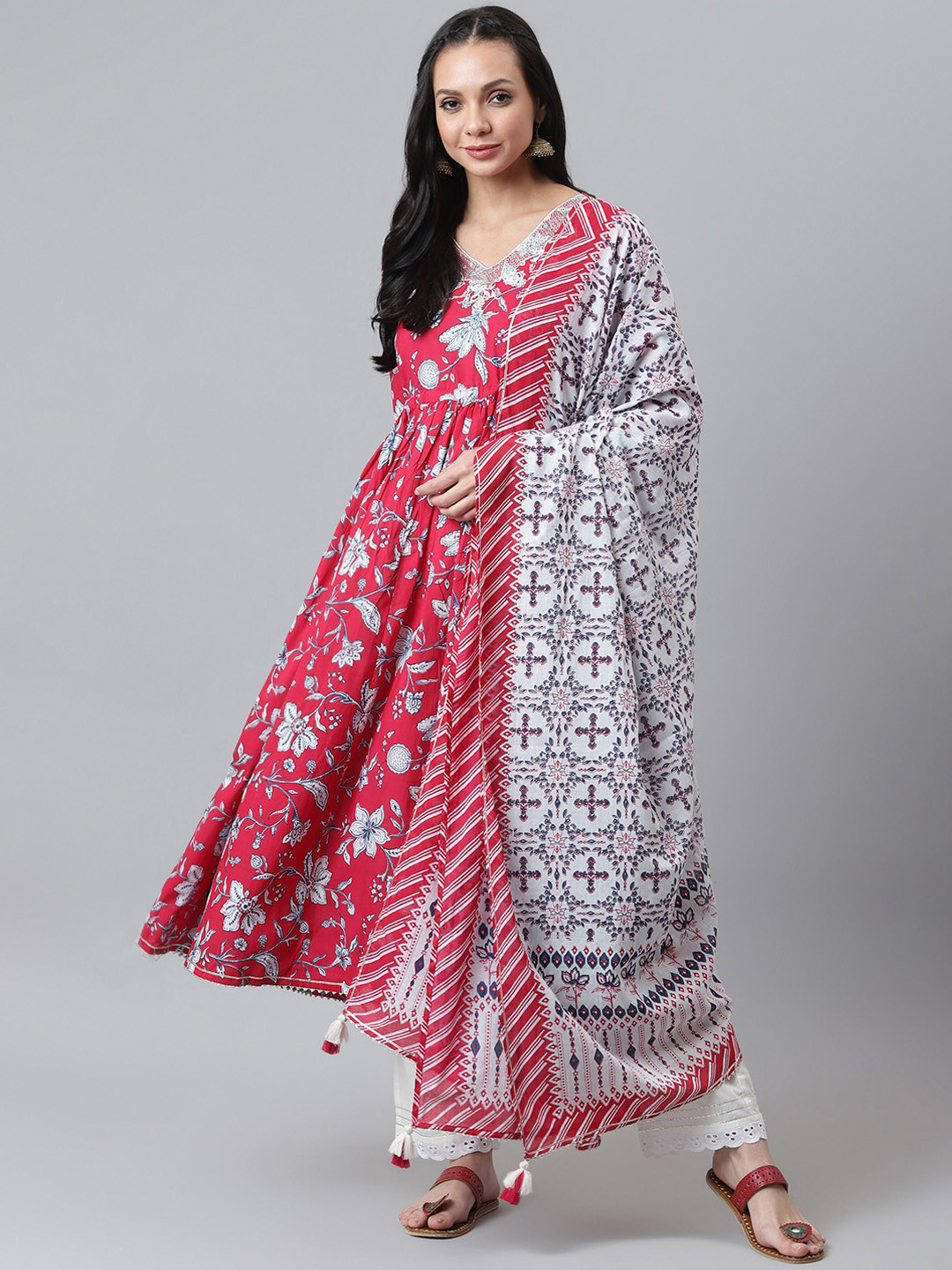 QOMN Women Pink Floral Printed Empire Pure Cotton Kurti with Trousers & With Dupatta