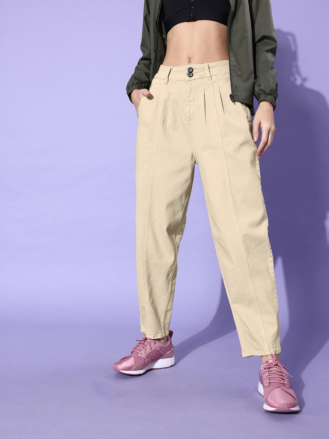 The Roadster Life Co. Women Cream-Coloured Slouchy AW21 DISCOVERY Jeans