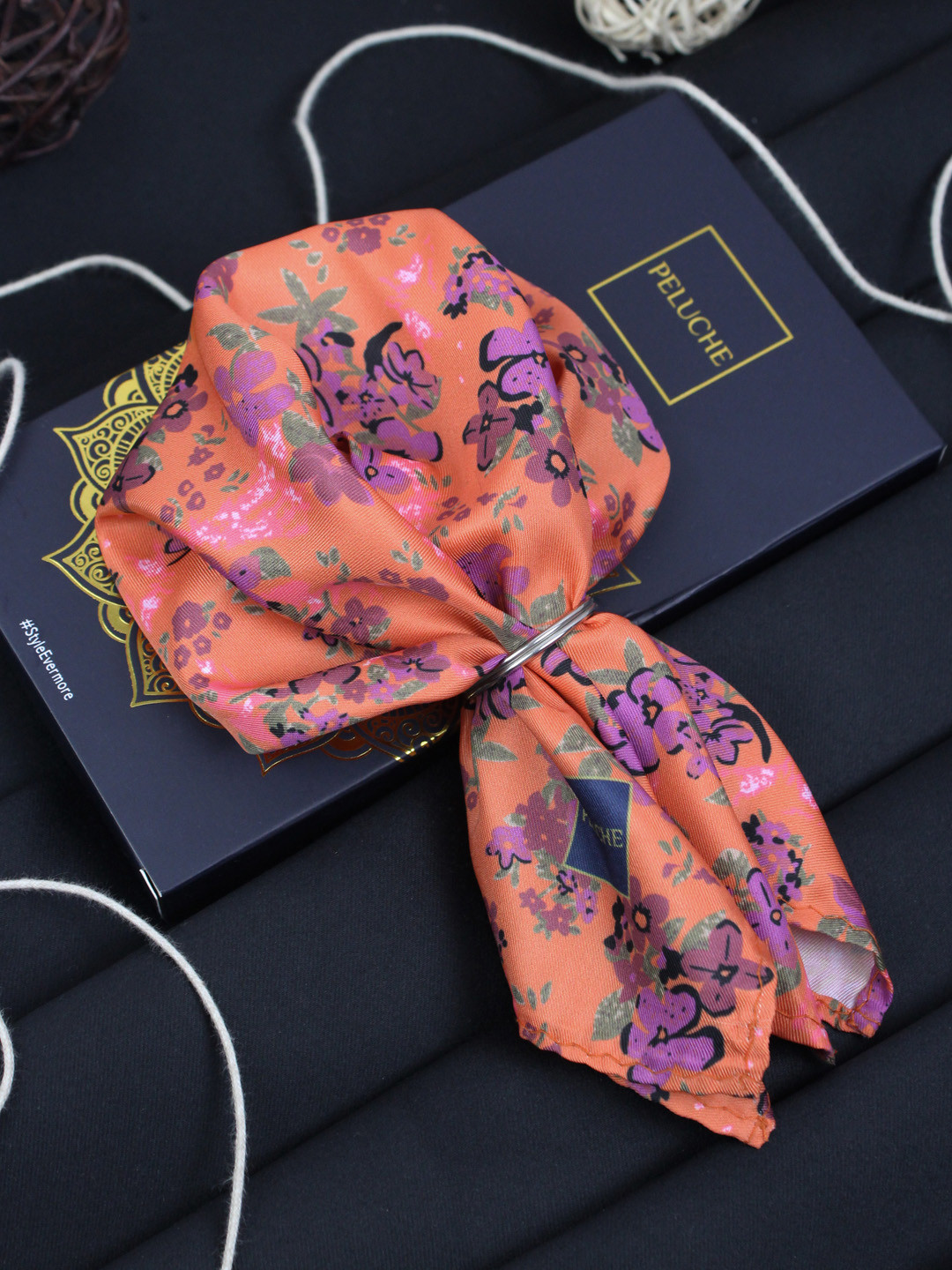 PELUCHE Men Red & Black Floral Printed Pocket Square