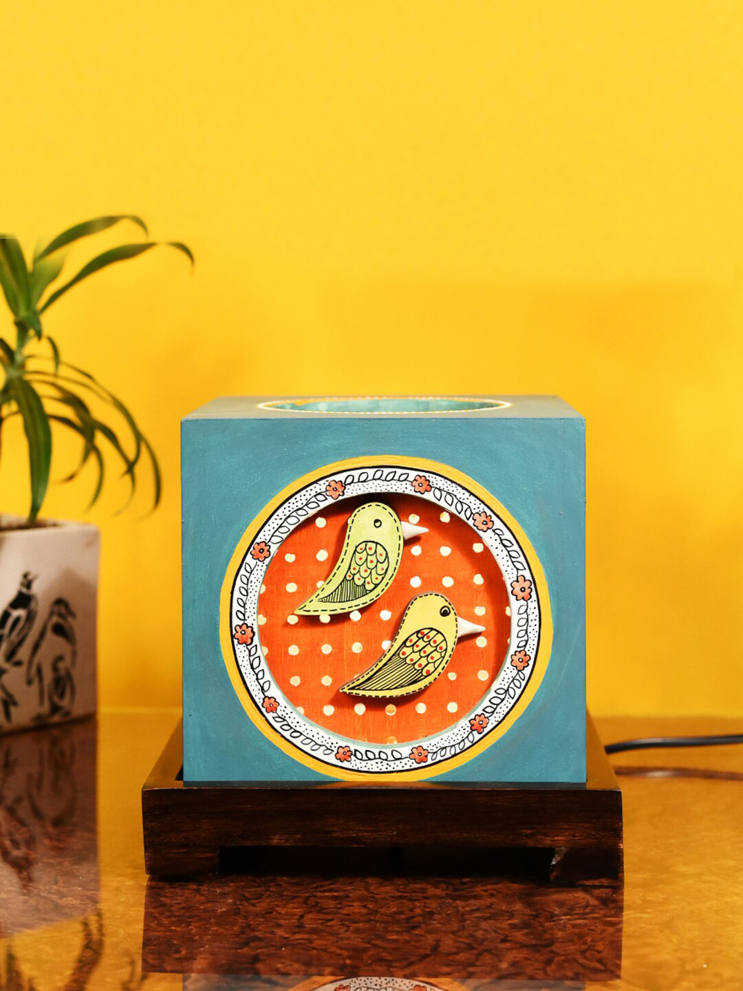 AAKRITI ART CREATIONS Blue Textured Table Lamp with Shade