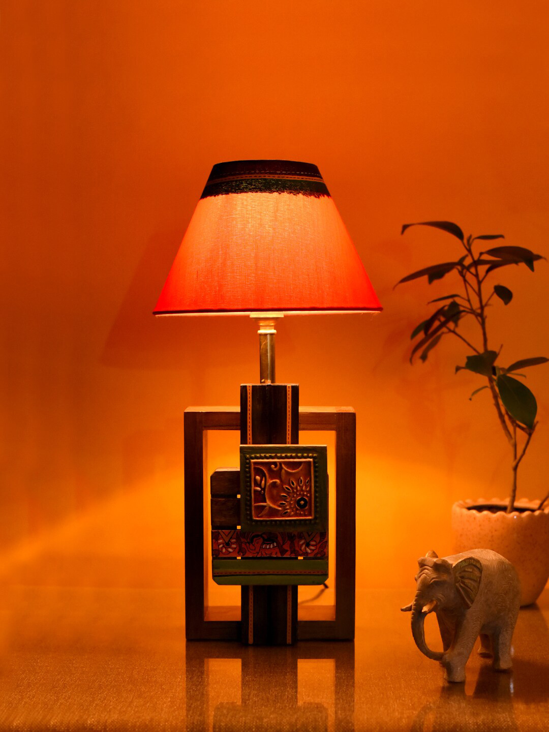 AAKRITI ART CREATIONS Red & Brown Printed Table Lamp with Shade