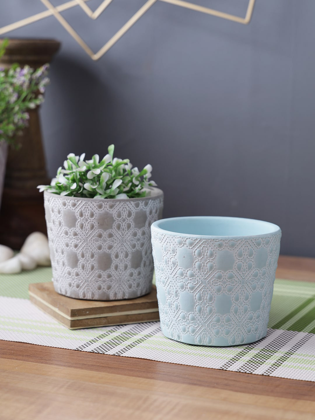 TAYHAA Set Of 2 Floral Textured Ceramic Planters