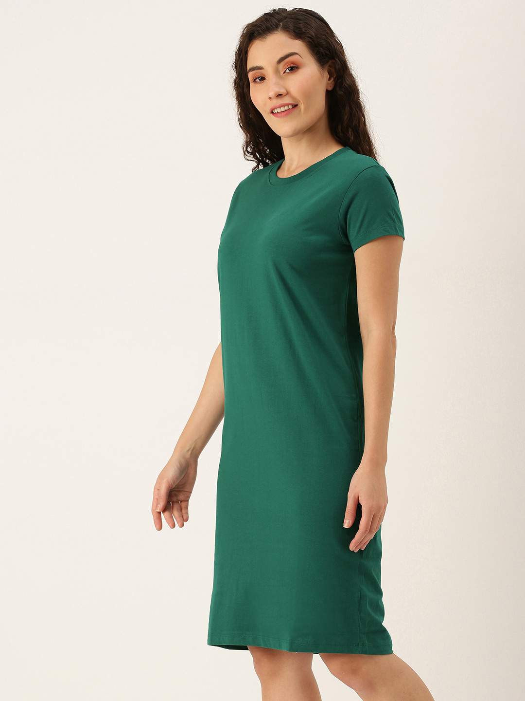 Flying Machine Green Solid Round Neck Regular Sleeves Cotton T-shirt Knee Length Dress