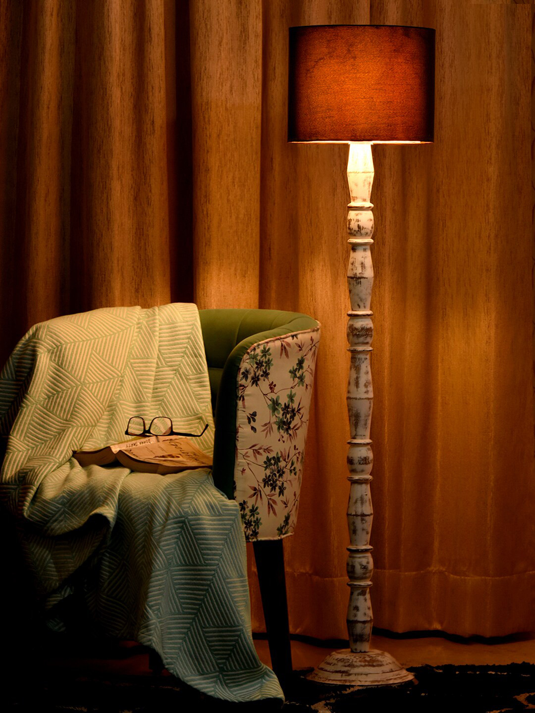 Green Girgit White Distress Floor Lamp