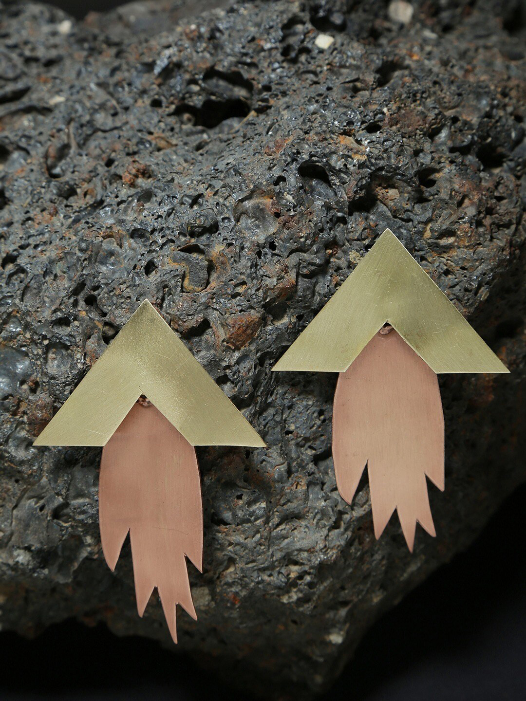 DIVA WALK Gold-Toned & Beige Geometric Drop Earrings