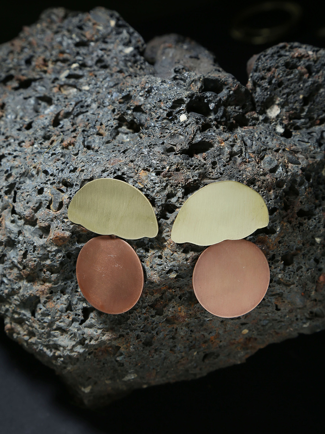 DIVA WALK Gold-Toned & Brown Geometric Studs Earrings