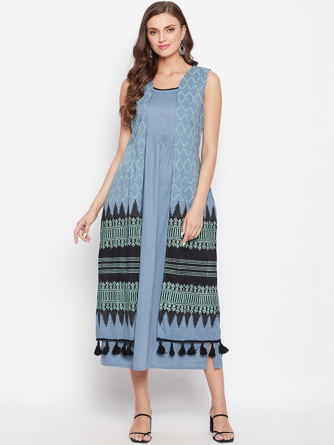 Bitterlime Women Grey Striped Thread Work Anarkali Kurta