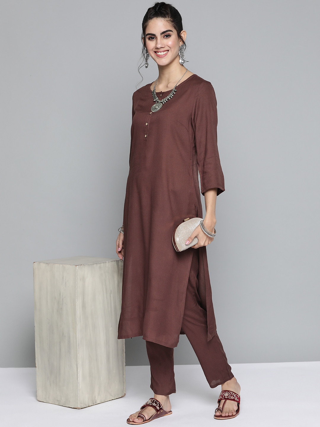 HERE&NOW Women Burgundy Solid Kurta with Trousers