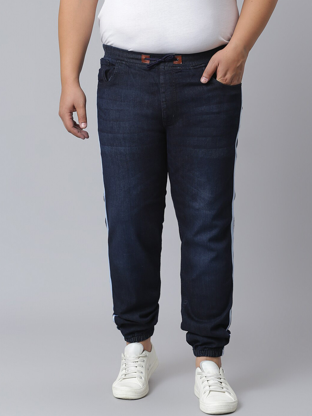 Instafab Plus Men Navy Blue Mildly Distressed Jeans