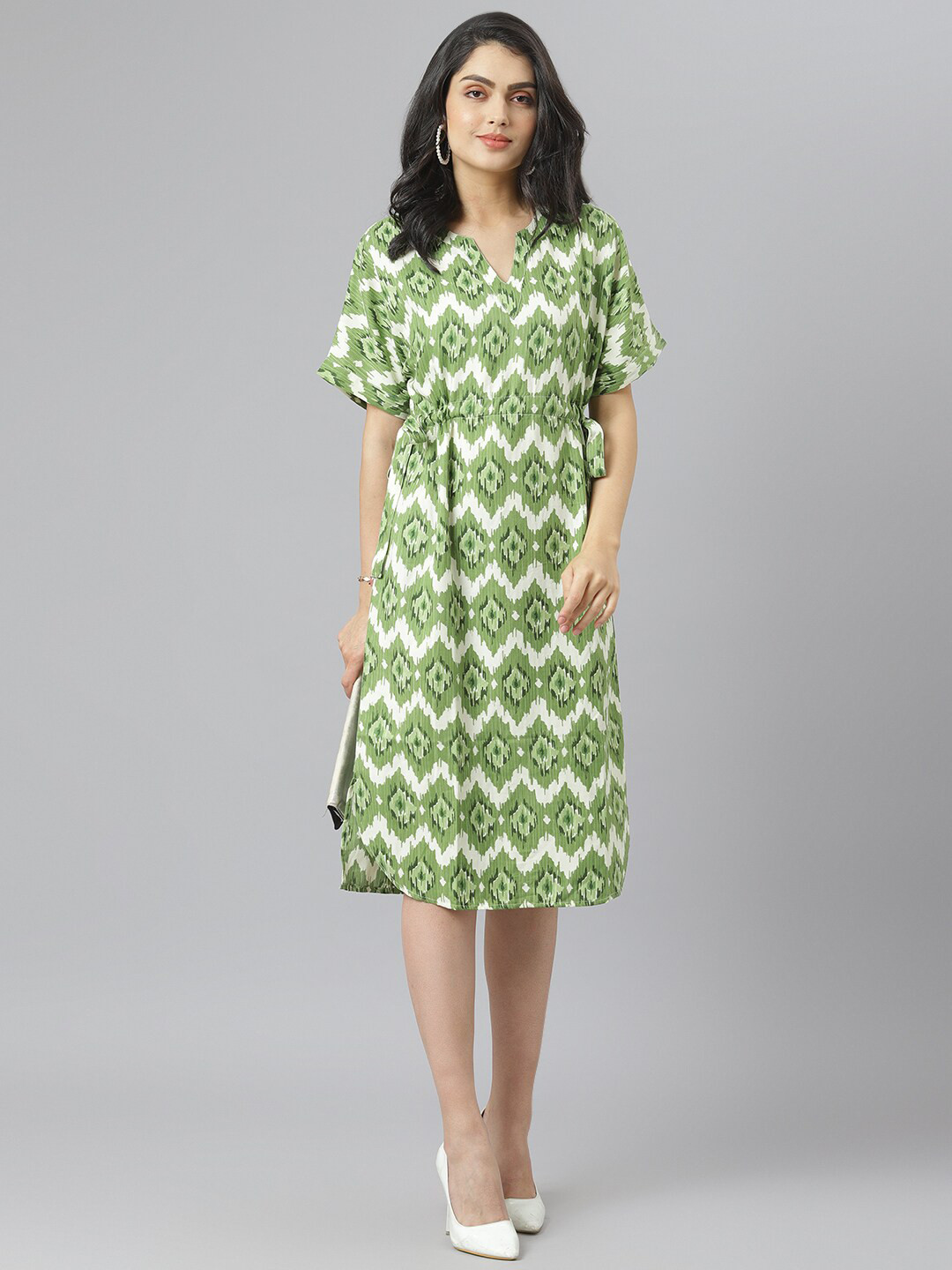 am ma Green & White Geometric Printed A-Line Dress