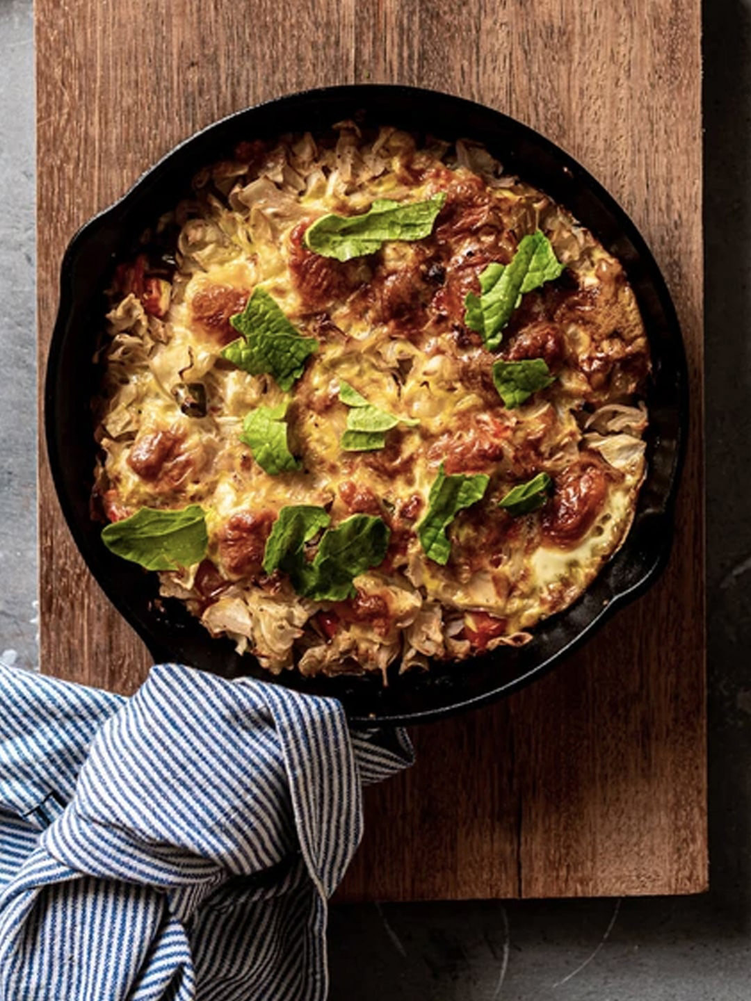 MEYER Black Pre-Seasoned Cast Iron Fry pan 22cm