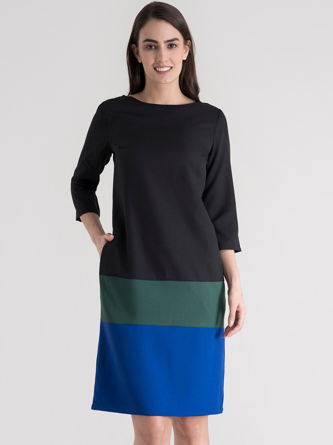 FableStreet Black & Blue Colourblocked Formal Sheath Women Dress