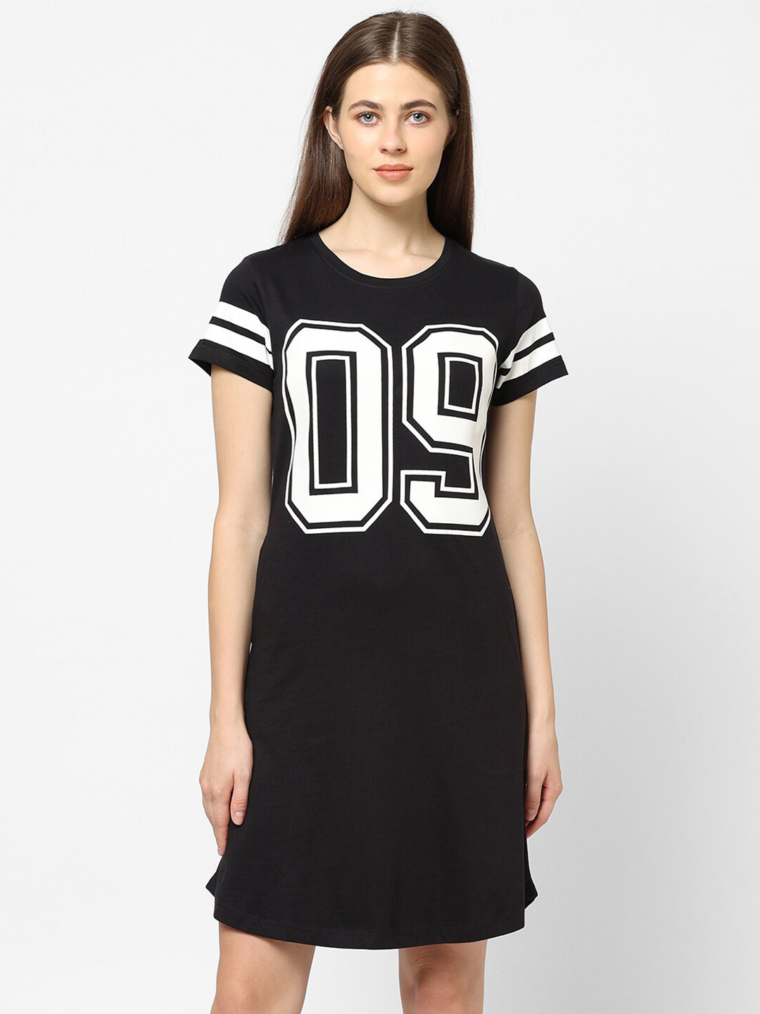 Sweet Dreams Women Black & White Typography Printed T Shirt Nightdress