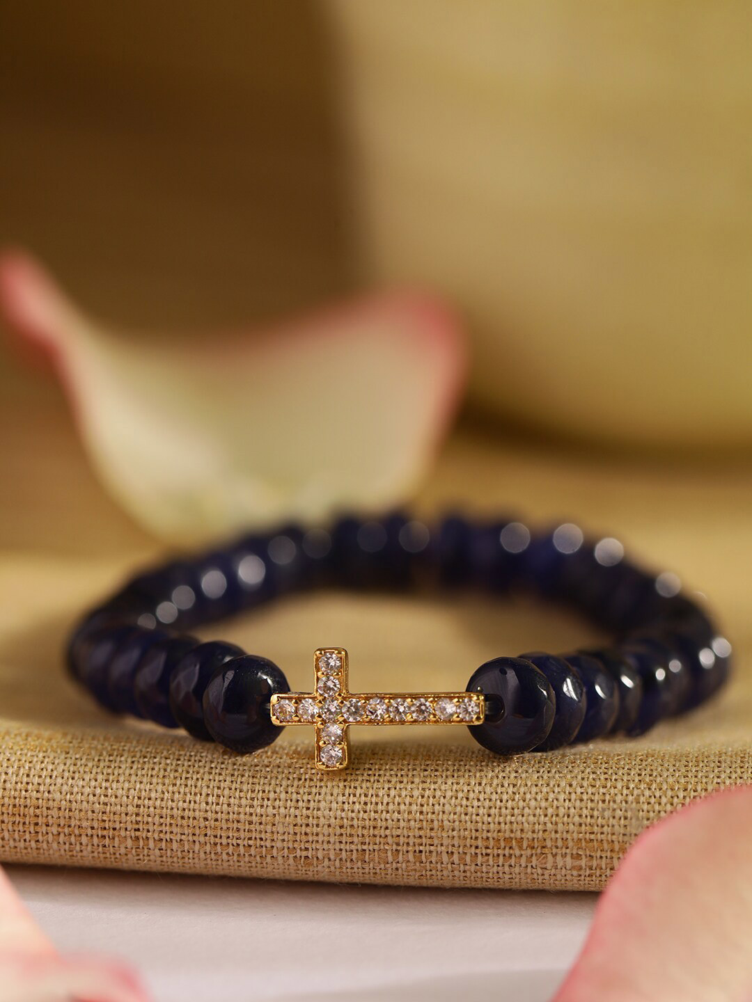 MINUTIAE Women Gold-Toned & Black Brass Onyx Handcrafted Gold-Plated Elasticated Bracelet