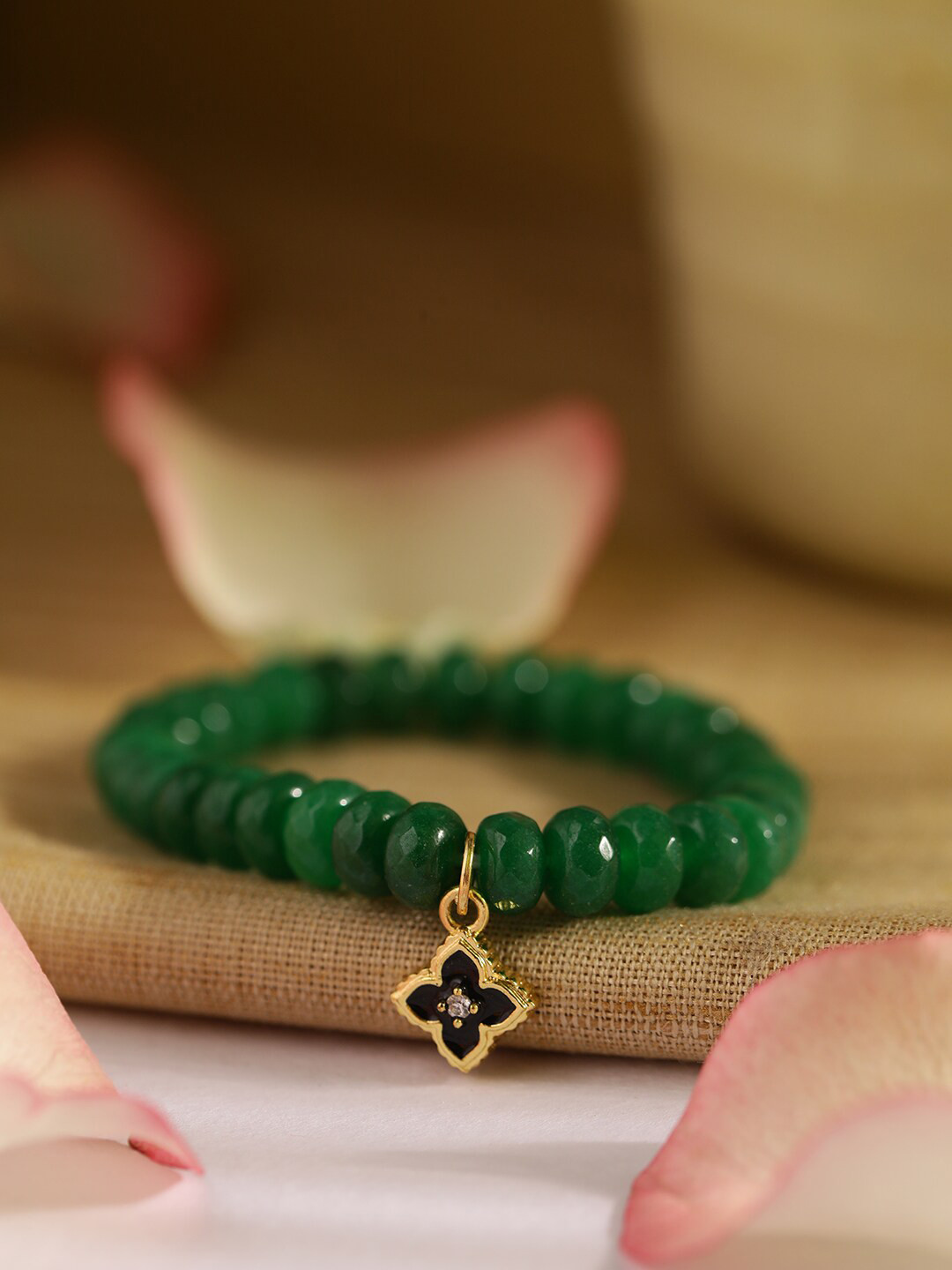 MINUTIAE Women Gold-Plated Green Moroccan Flower Charm Onyx Elasticated Bracelet