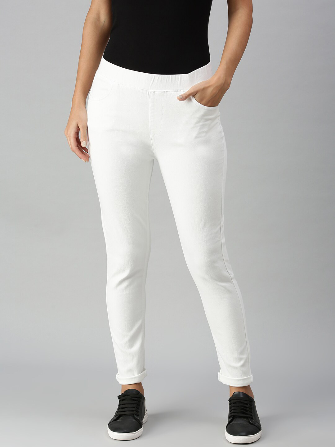 De Moza Women White Solid Skinny-Fit Jeggings