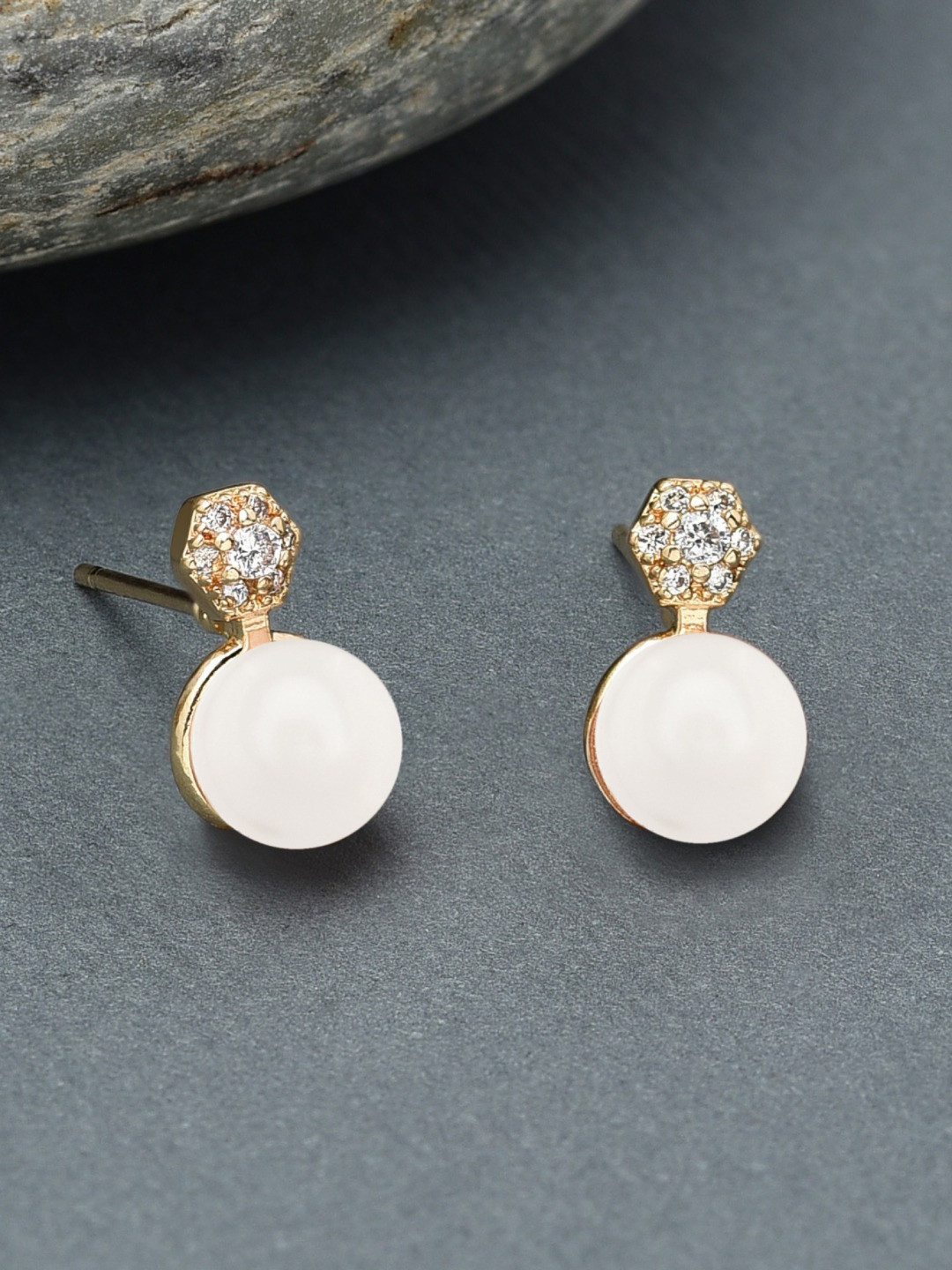 Zaveri Pearls Gold-Plated Peach-Coloured Freshwater Pearl & Cubic Zirconia Drop Earrings