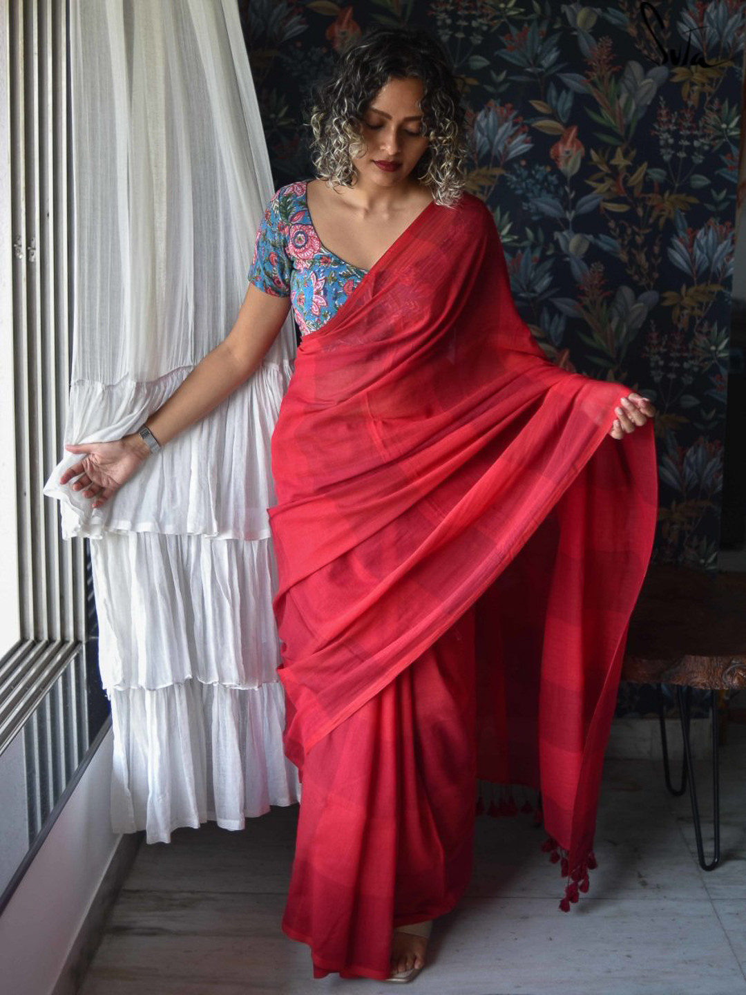 Suta Women Red & Maroon Checkered Mul Cotton Saree