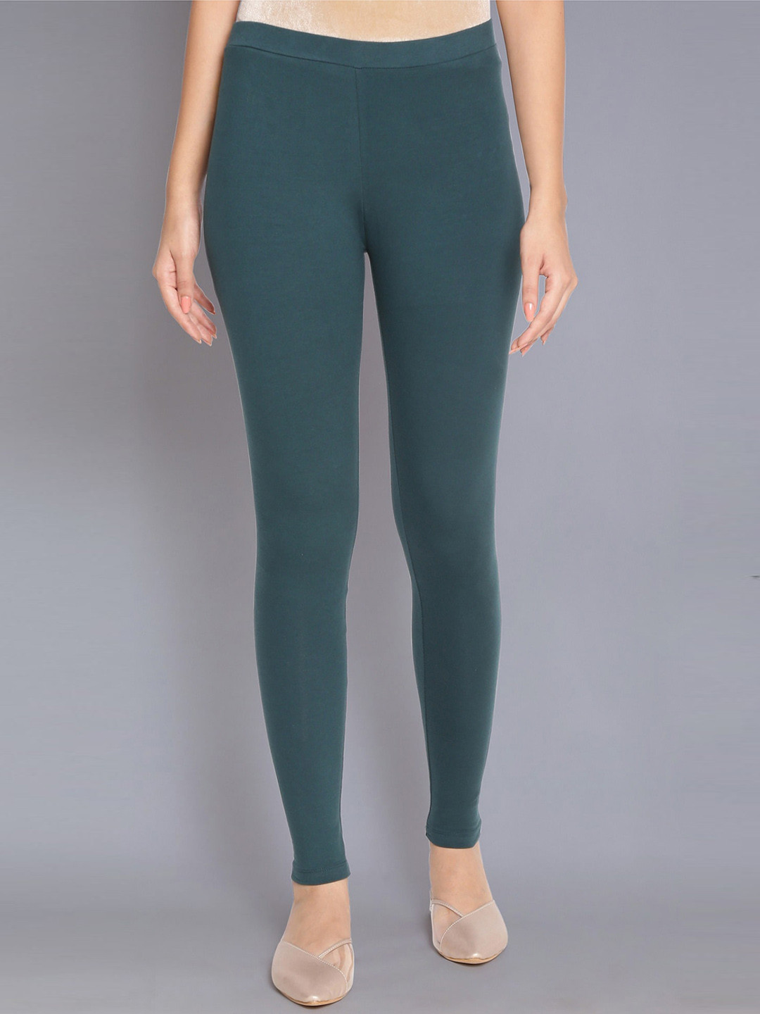 WISHFUL Women Green Solid Mid Rise Skinny Fit Tights