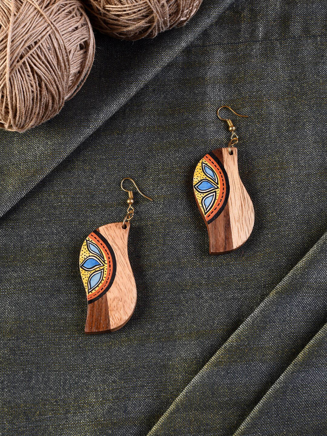 AAKRITI ART CREATIONS Beige Contemporary Drop Earrings