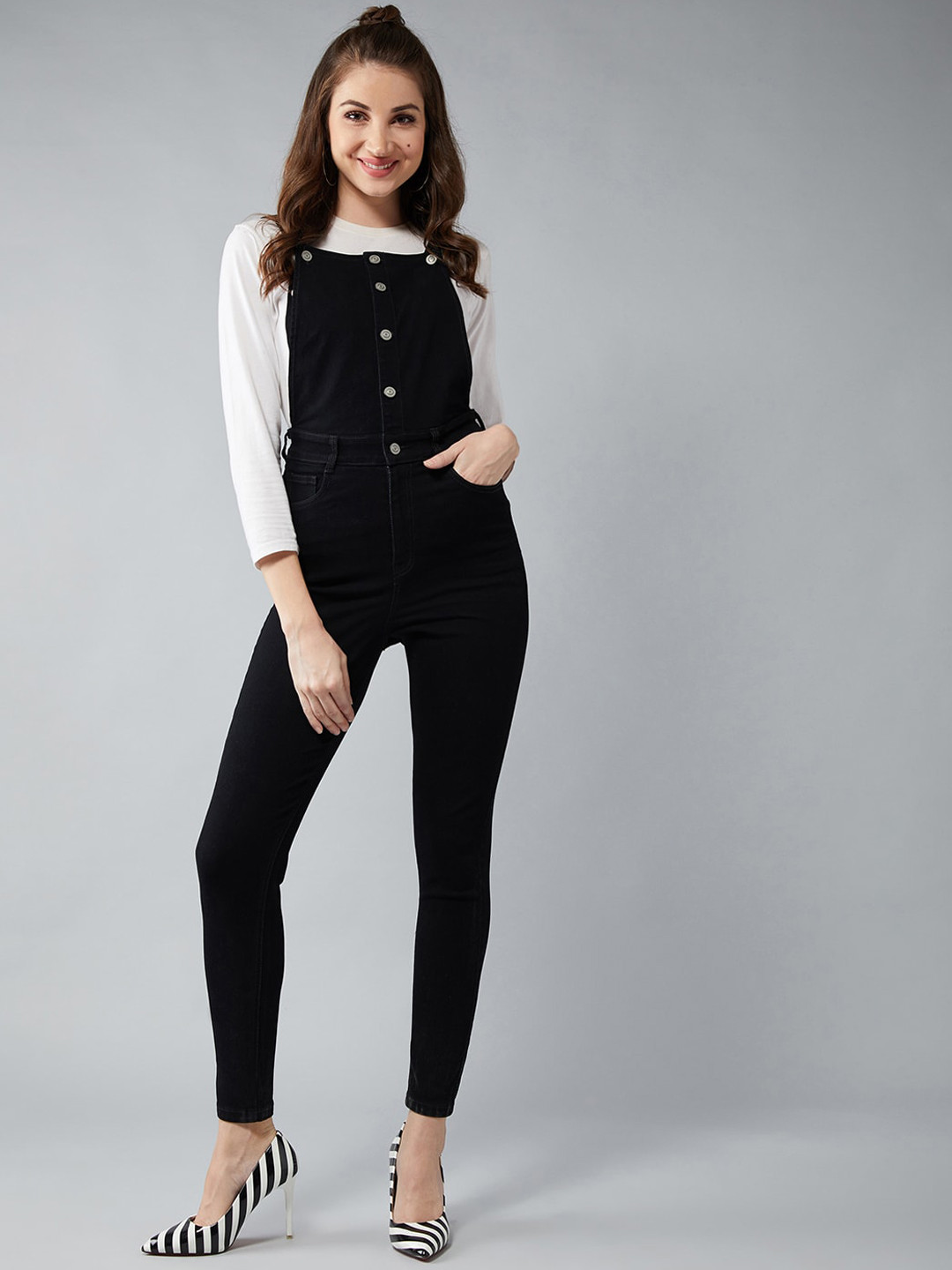 DOLCE CRUDO Women Black Solid Denim Skinny-Fit Dungaree