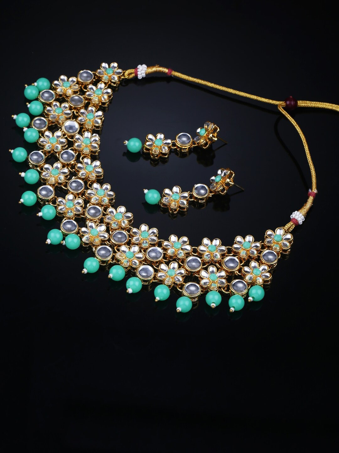 Shining Diva Woman Green Jewellery Set