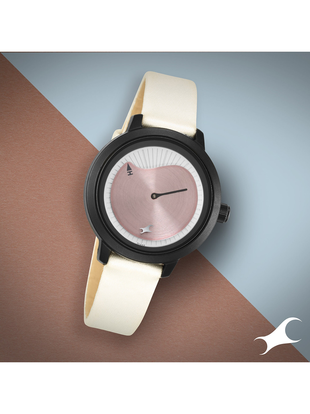 Fastrack Women Copper-Toned Dial & White Straps Analogue Watch 6255PF01