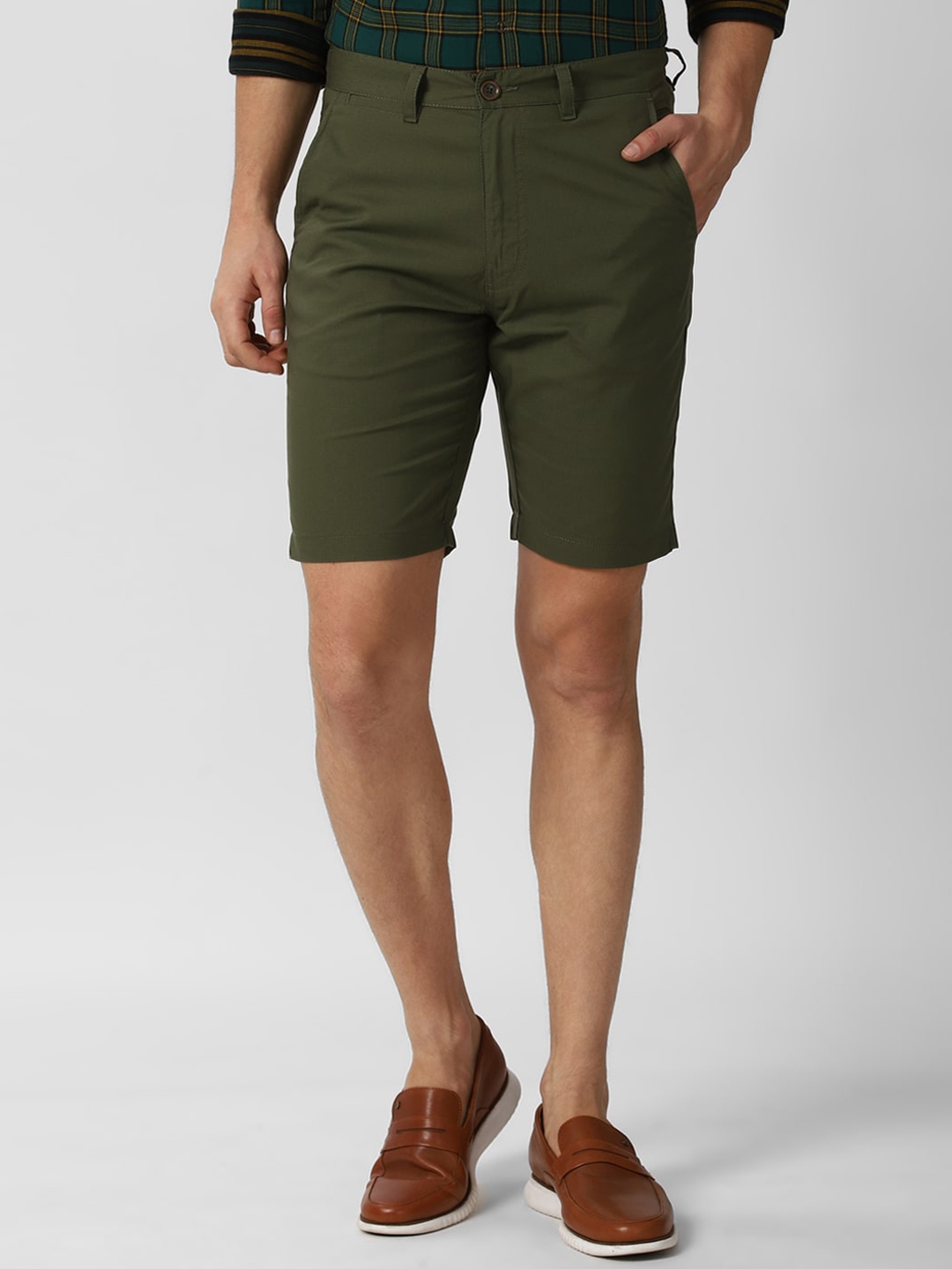 Peter England Casuals Men Olive Solid Regular Casual Shorts
