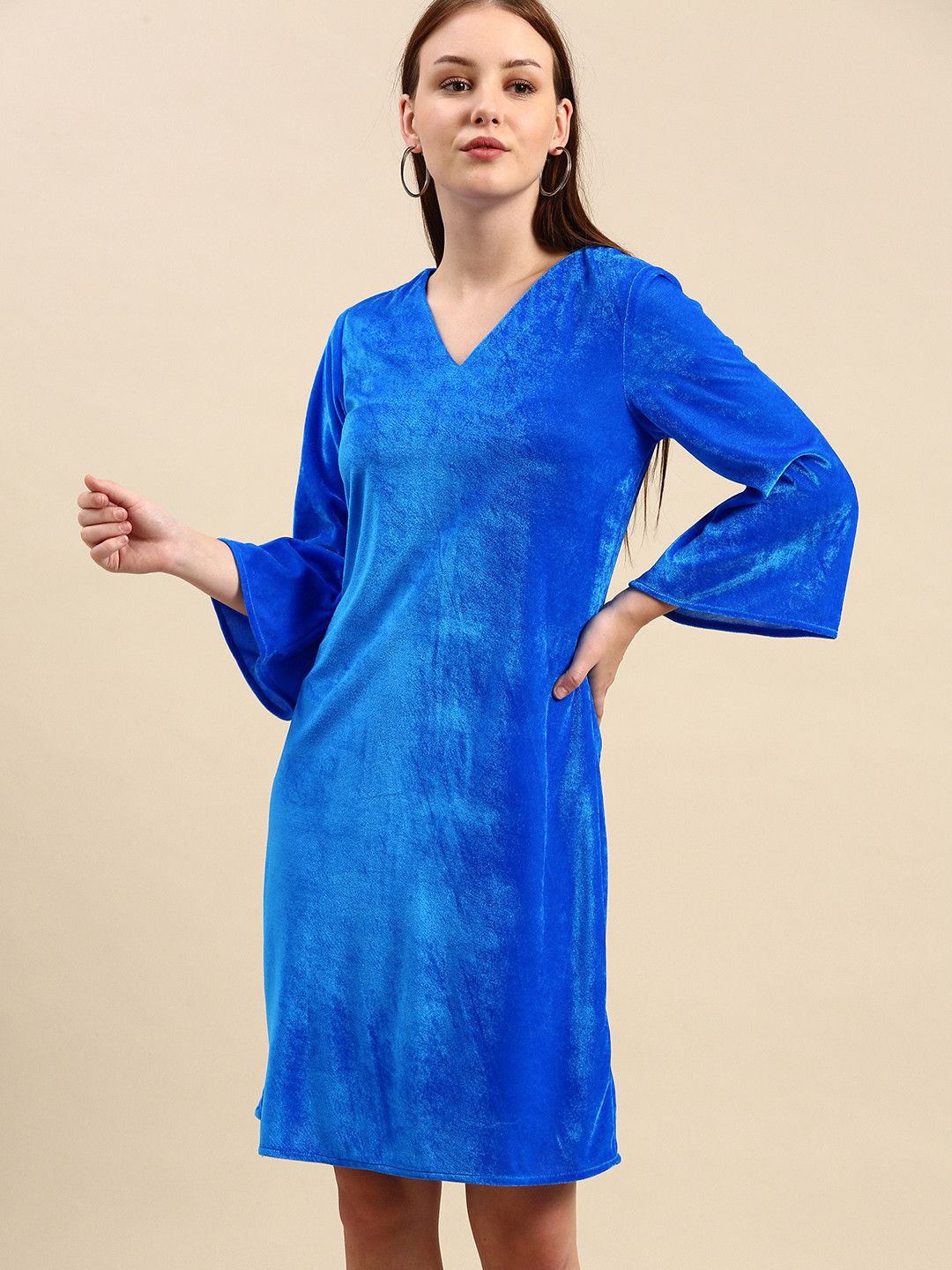 DODO & MOA Blue Solid Velvet Finish A-Line Knee Length Dress