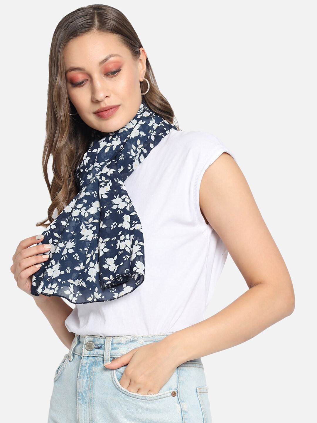 Trend Arrest Women Blue & White Floral Printed Scarf
