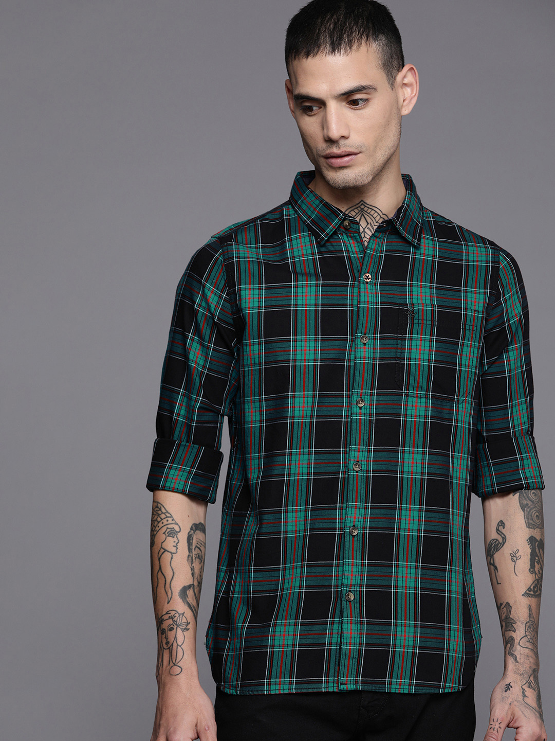 WROGN Men Green And Black Slim Fit Checked Pure Cotton Casual Shirt