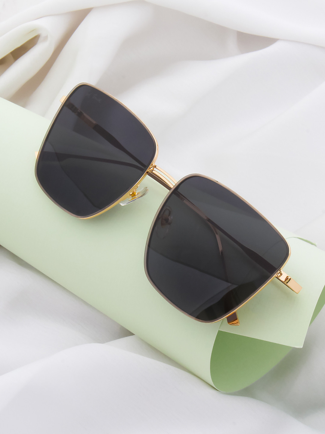 Ted Smith Unisex Metal Gold-Black Square Sunglasses With UV Protected Lens