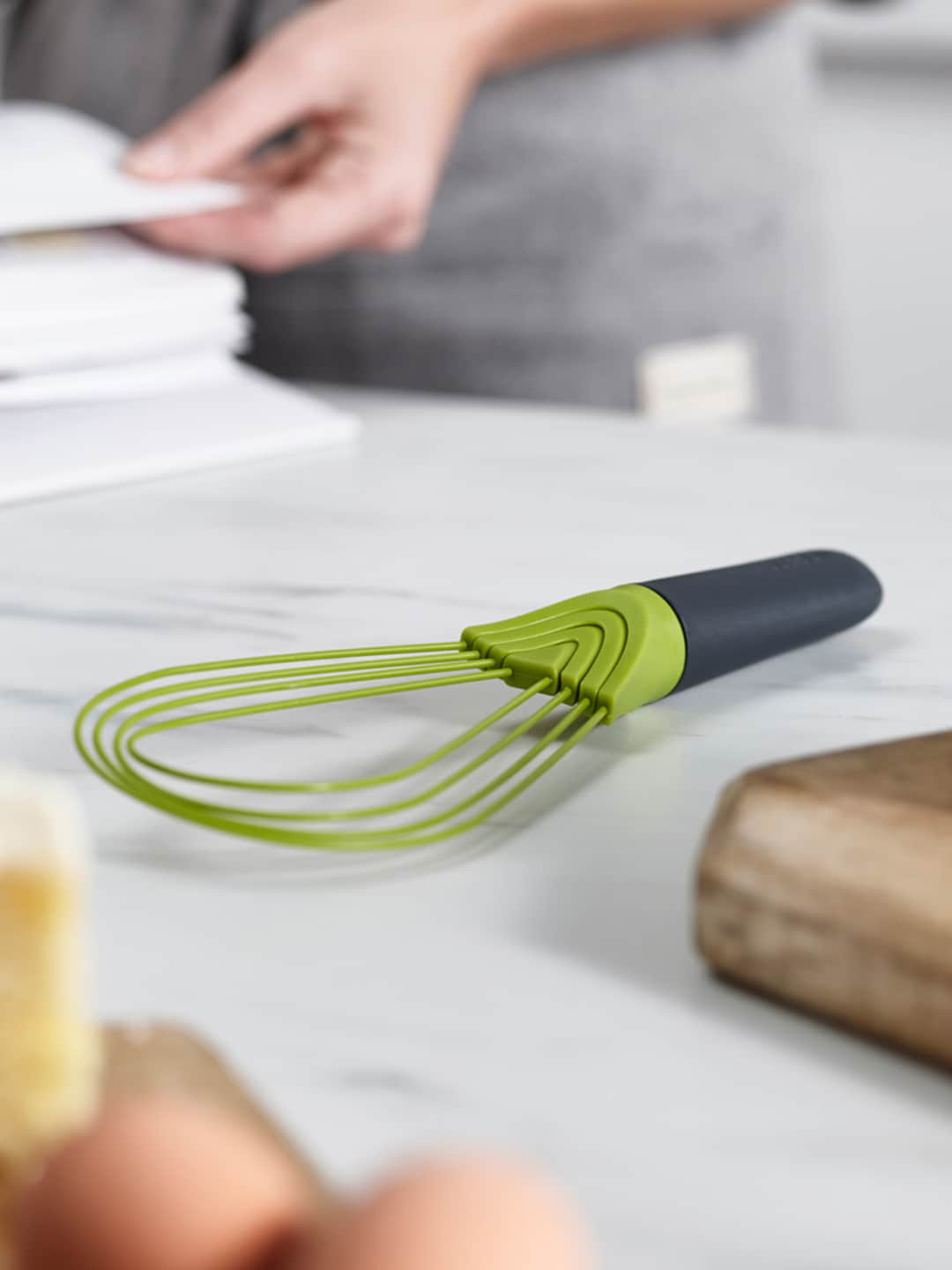 Joseph Joseph Green & Black Twist 2-in-1 Whisk