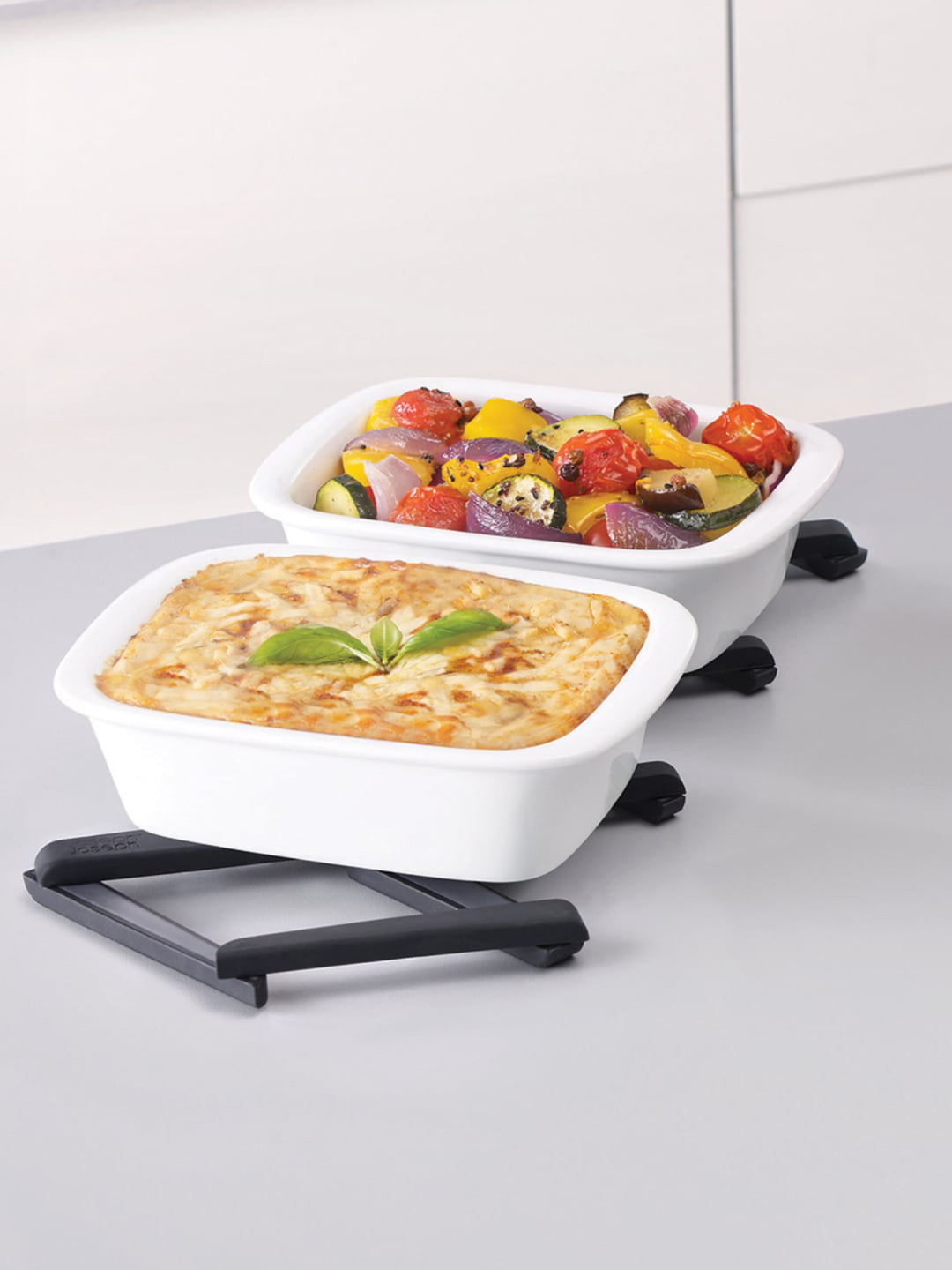 Joseph Joseph Black Solid Expandable Trivet