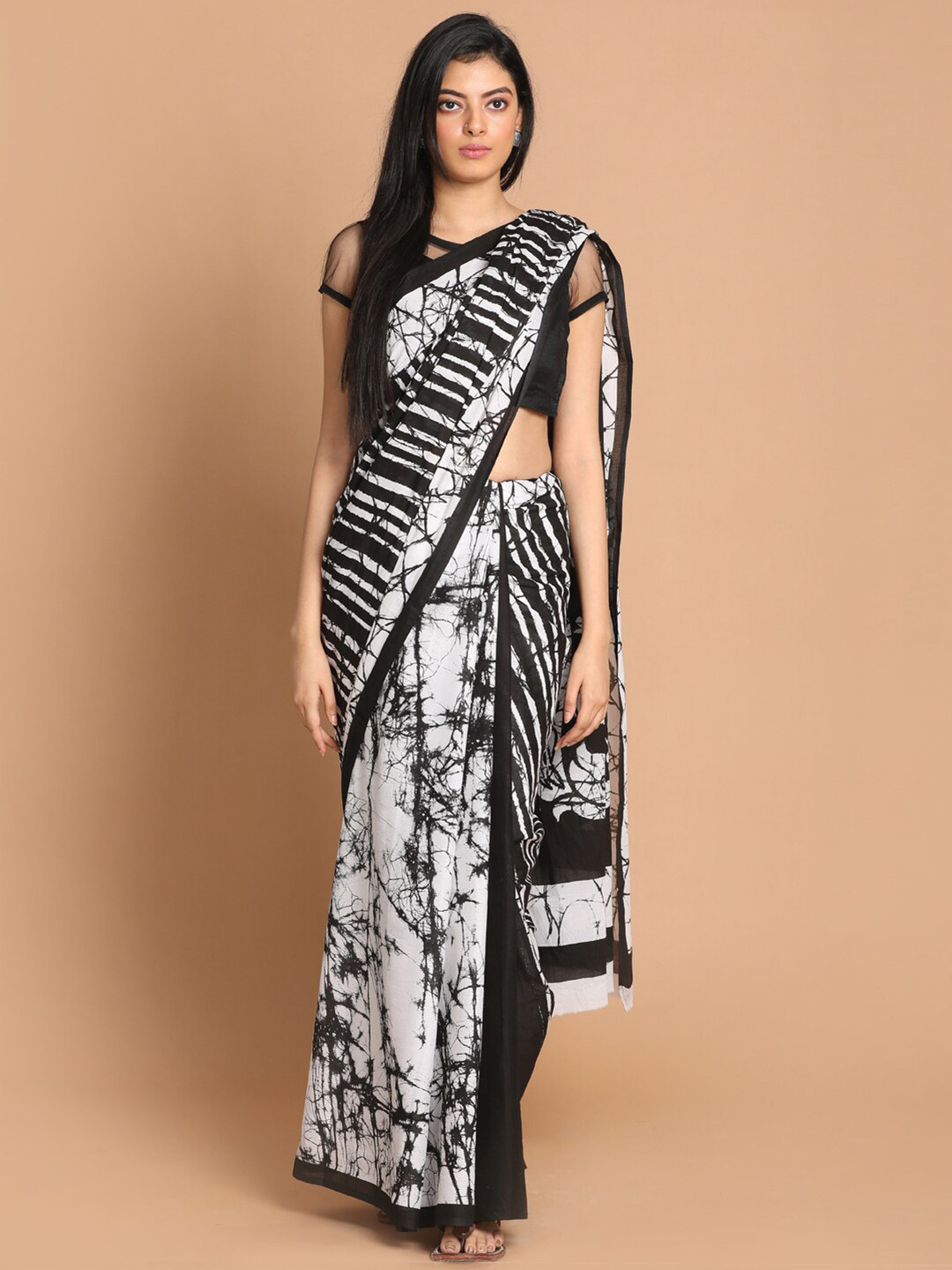 Saranee Black & White Tie and Dye Pure Cotton Saree