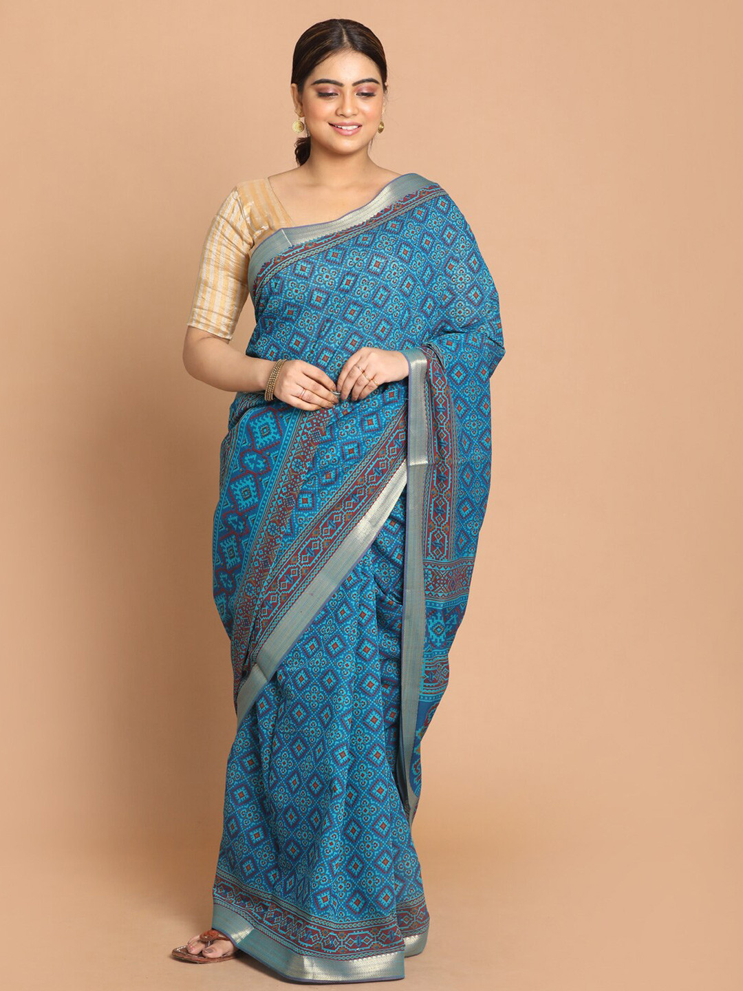 Saranee Blue & Maroon Ethnic Motifs Saree