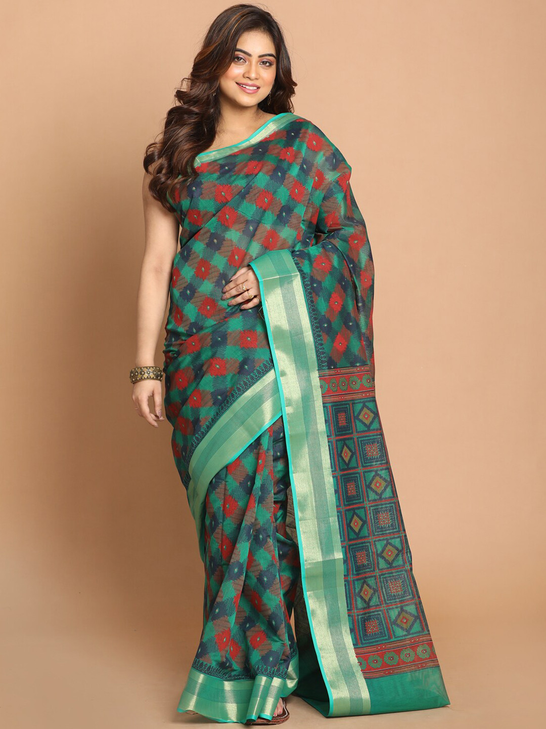 Saranee Green & Red Printed Saree