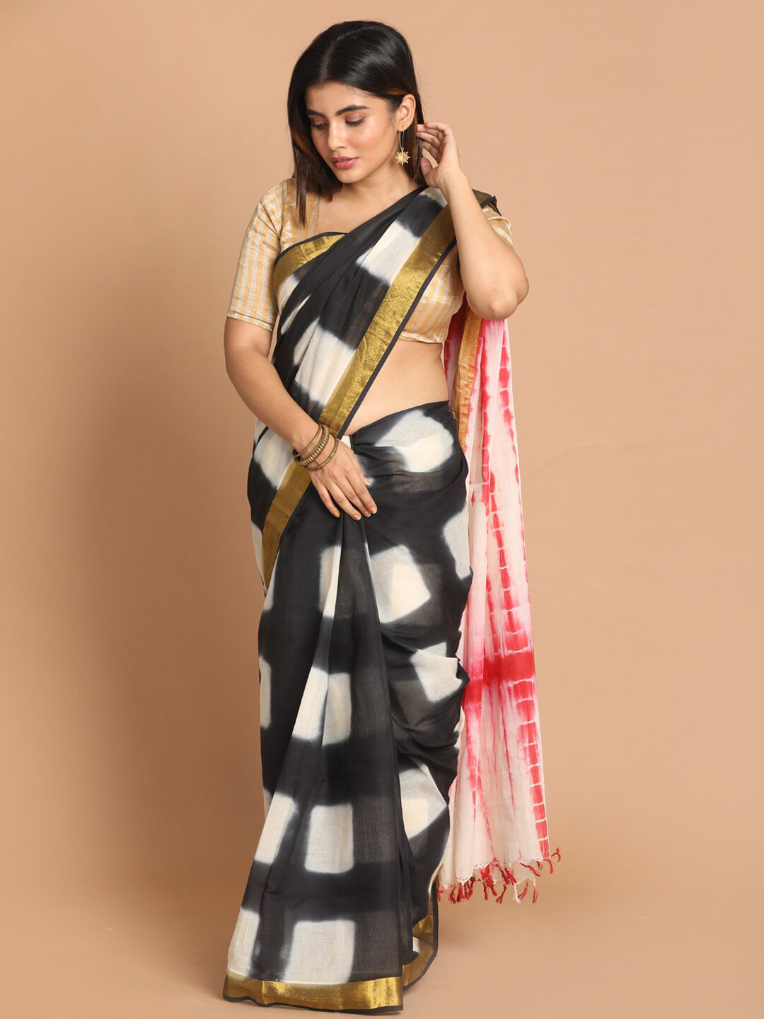 Indethnic Black & White Tie & Dye Pure Cotton Saree