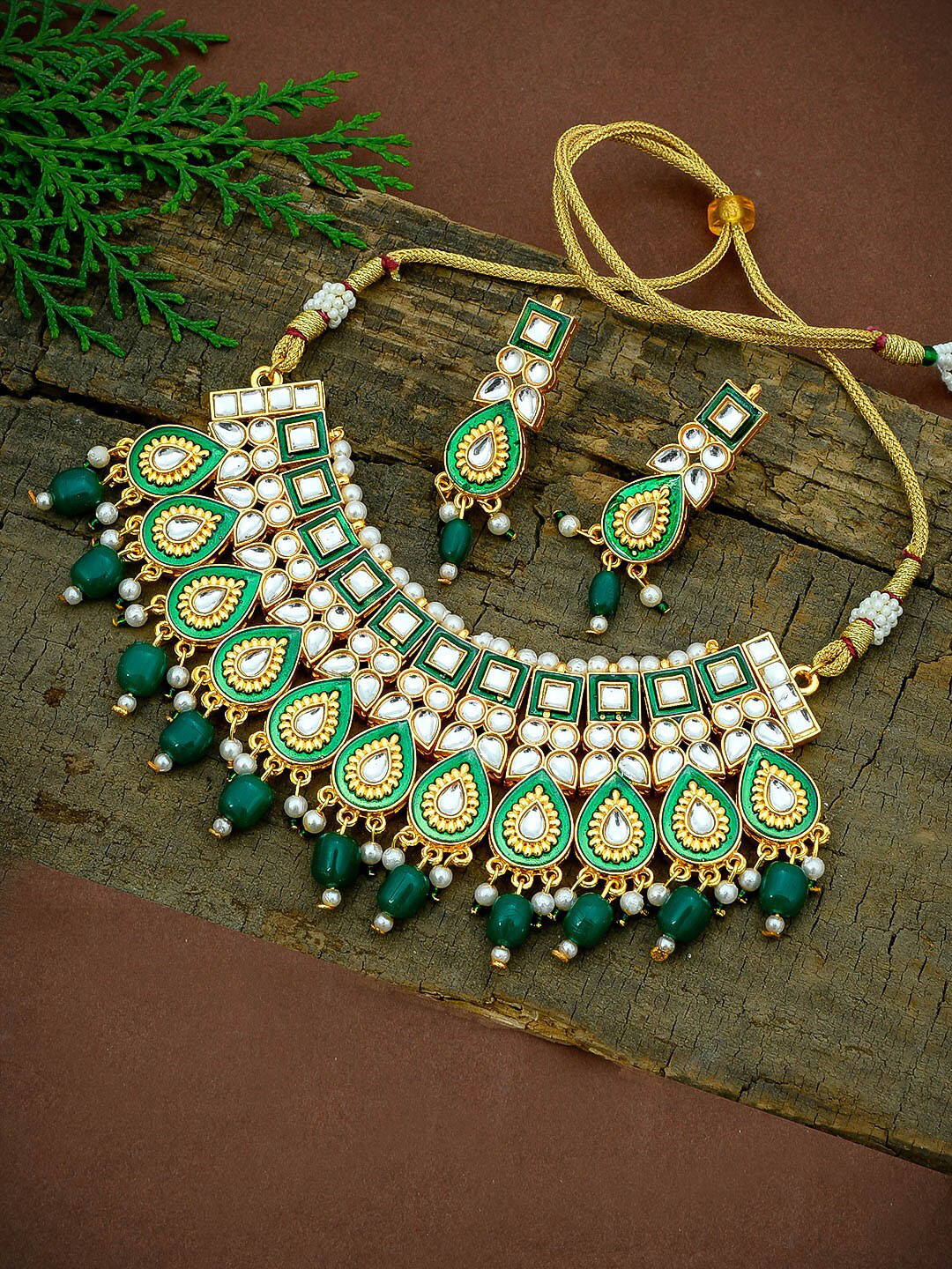 Silvermerc Designs Green & Gold-Plated Green Meenakari Kundan Jewellery Set