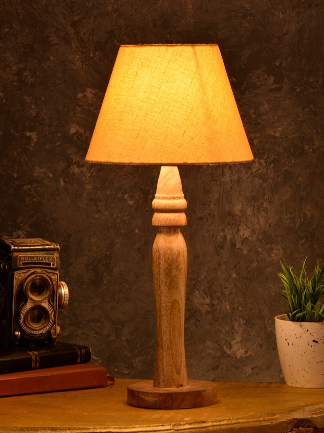 green girgit Brown & Yellow Wooden Table Lamp With Shade