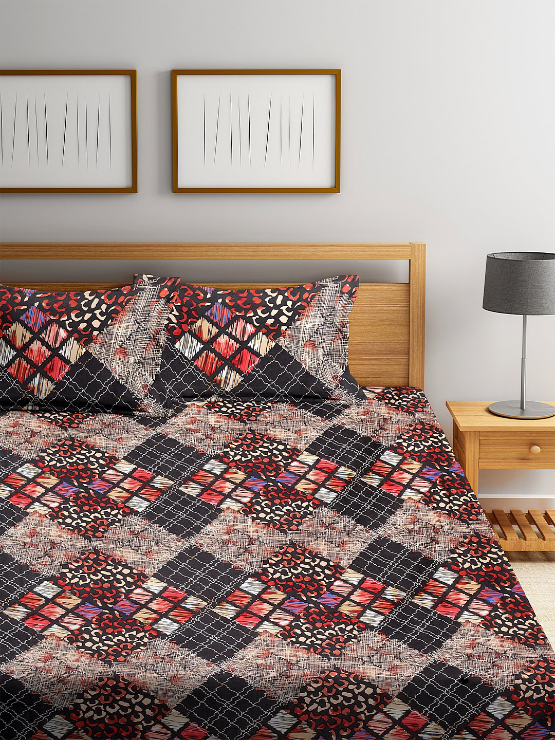 Arrabi Epigram Black Geometric Polycotton 300 TC Fitted King Fine Bedsheet with 2 Pillow Covers-98 x 87 inches