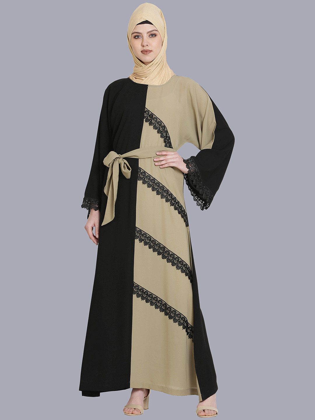MOMIN LIBAS Women Black & Beige Colorblocked Abaya Burqa