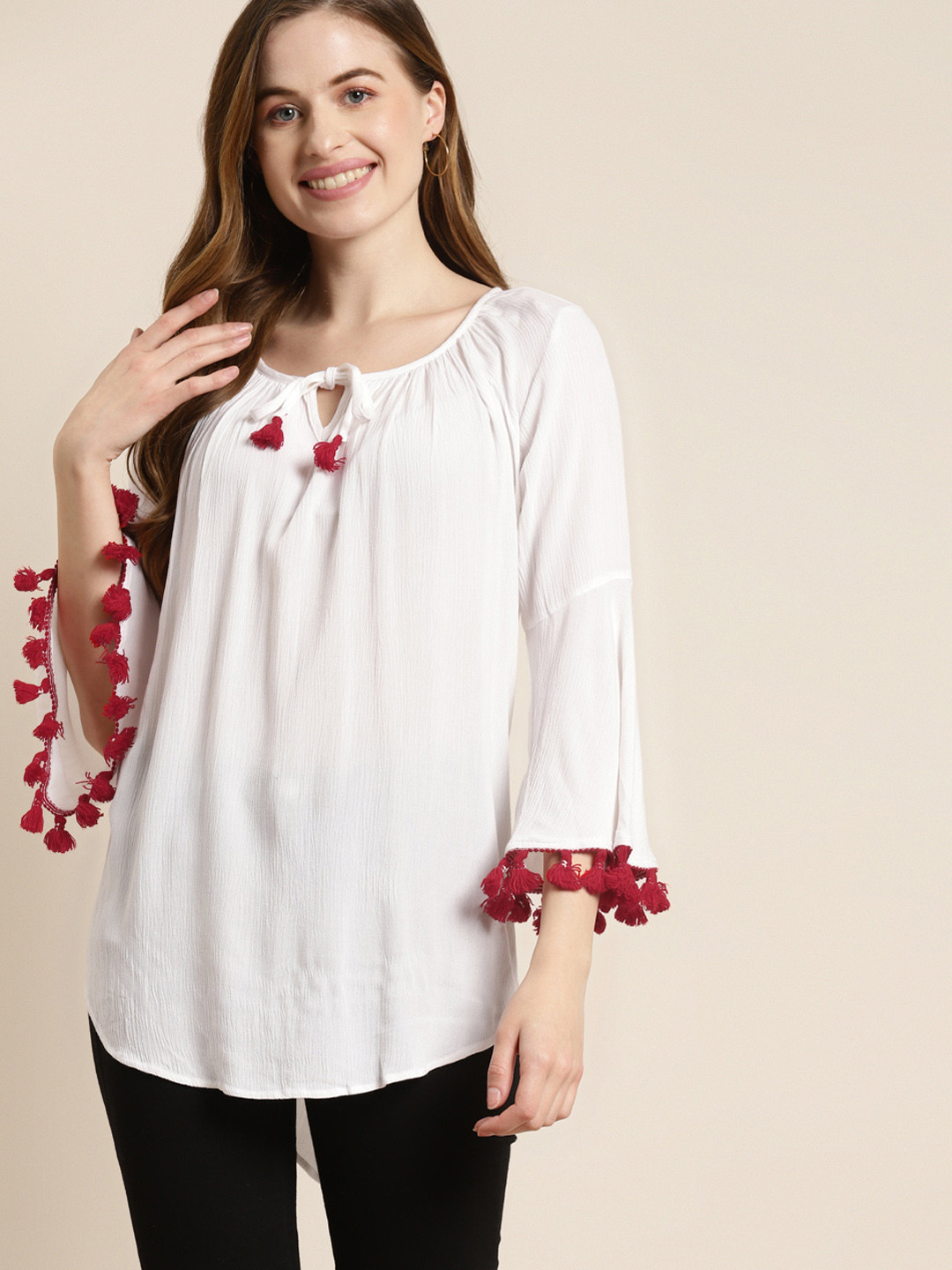Qurvii White Solid Tie-Up Neck Top