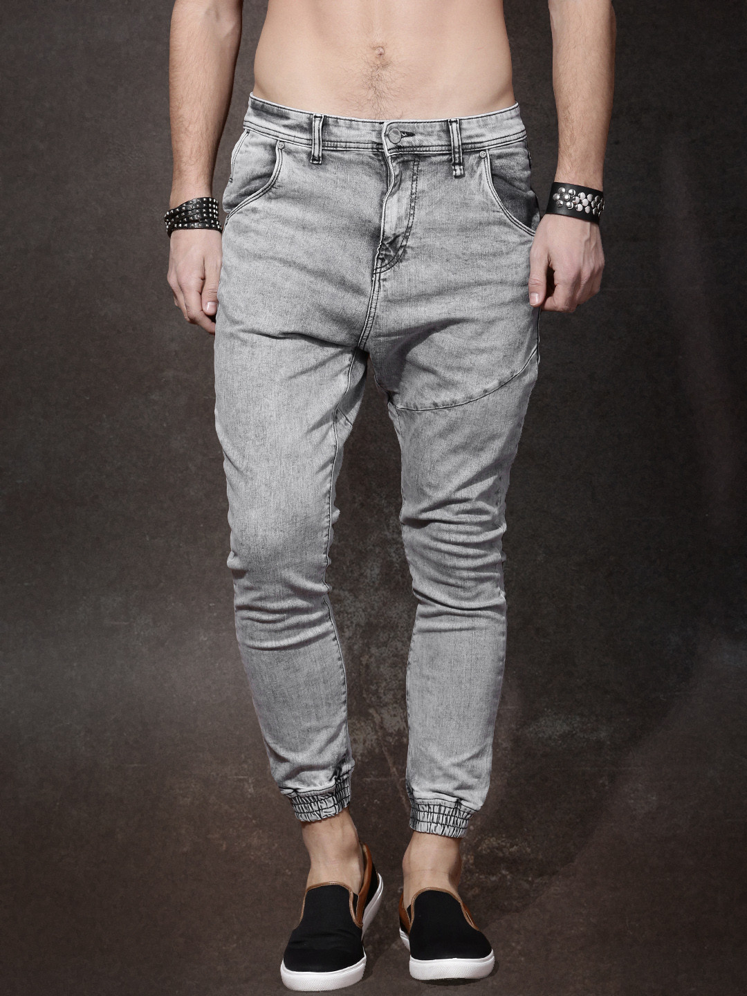 Roadster Men Grey Jogger Fit Low-Crotch Low-Rise Clean Look Jeans