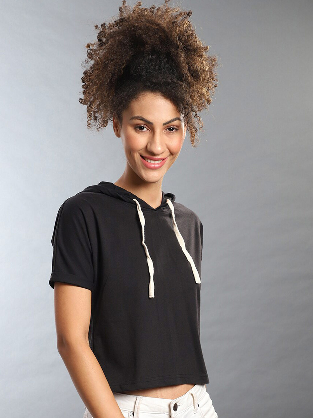 Campus Sutra Black Solid Regular Hooded Crop Top