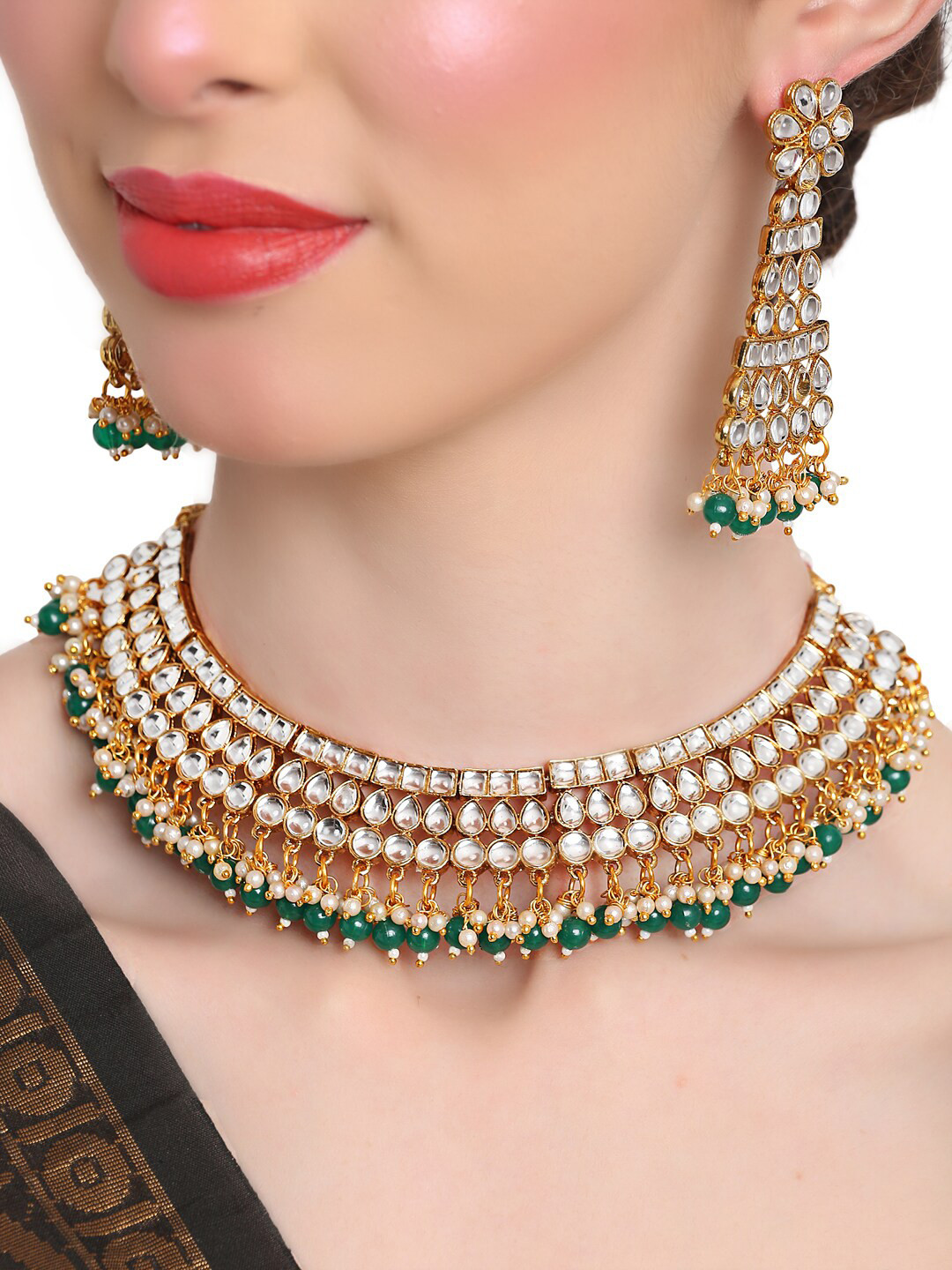 Shining Diva Women Green Gold-Plated Kundan-Studded Jewelry Set
