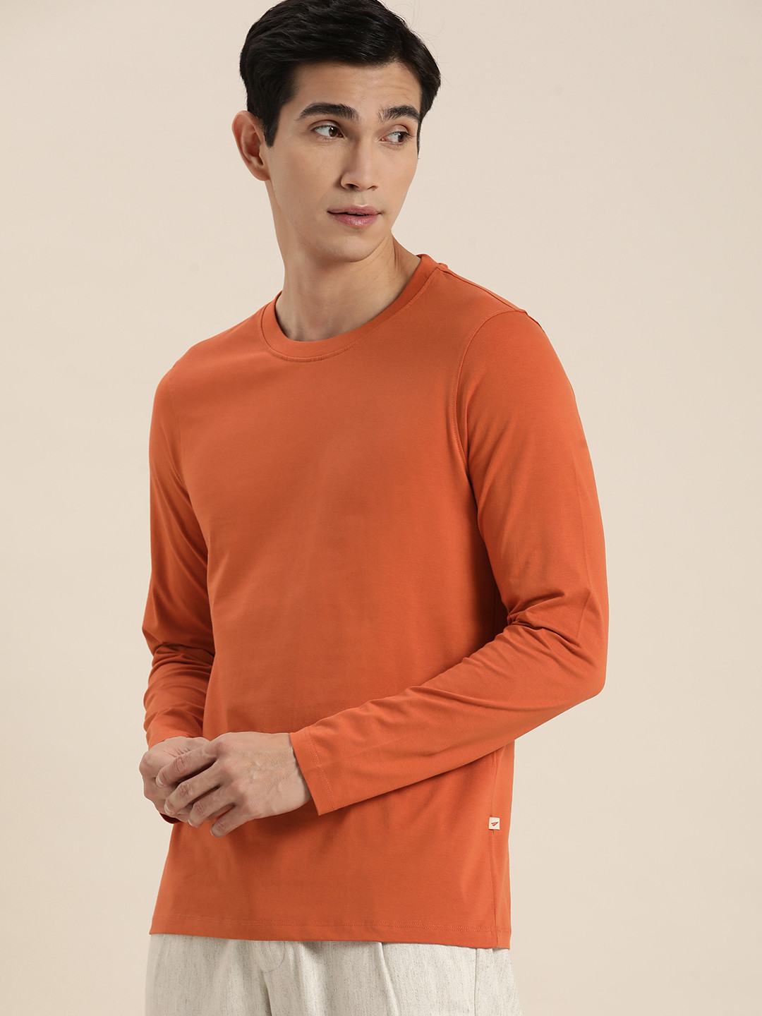 INVICTUS Men Rust Orange Solid Slim Fit T-shirt