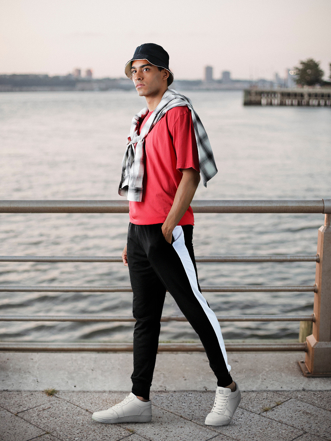 Harvard Men Black & White Side Striped Joggers