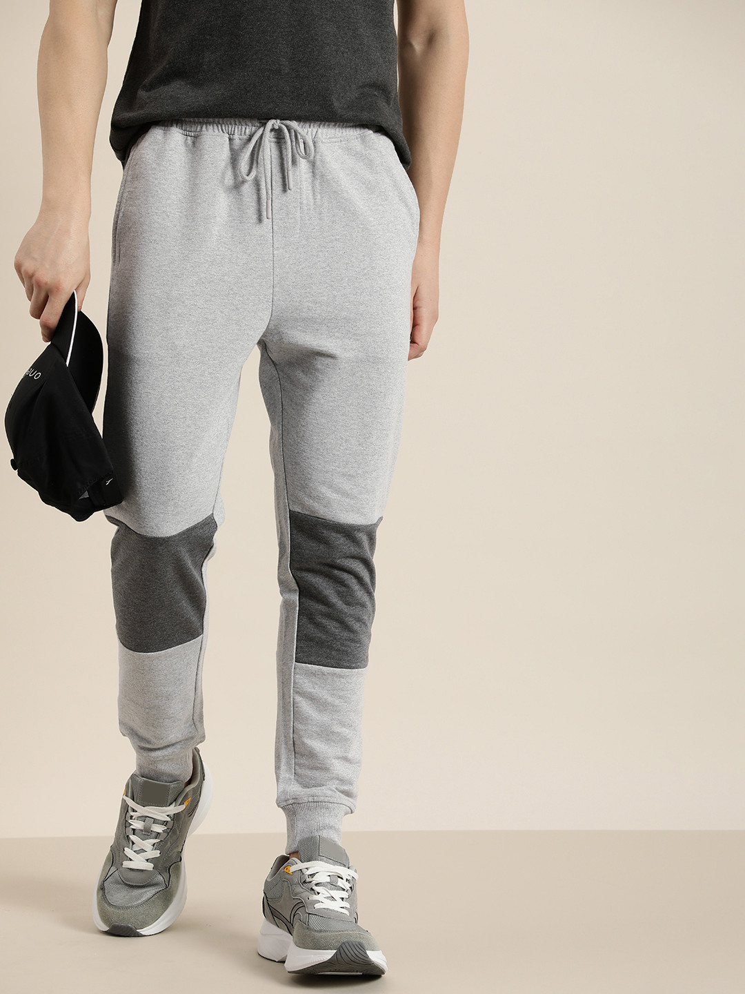 Invictus Indoor Men Colourblocked Mid-Rise Regular Joggers